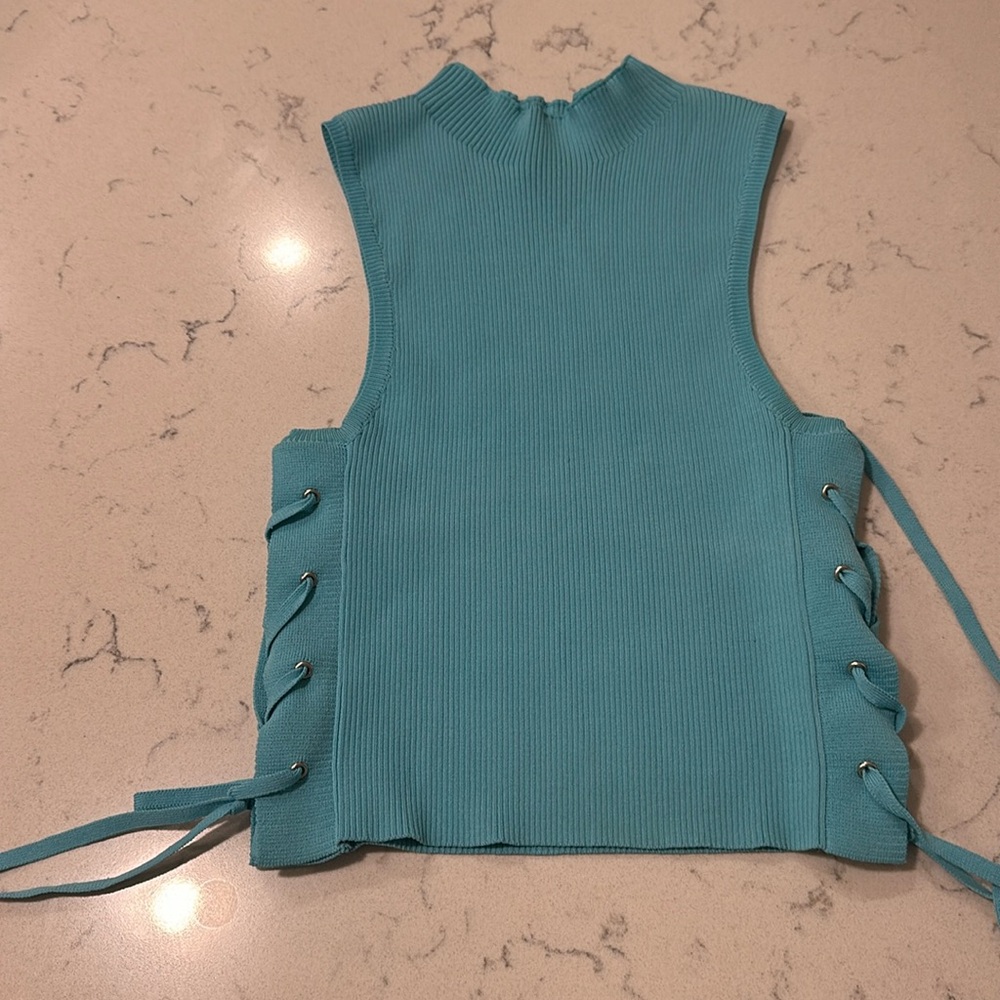 Blue cider top
